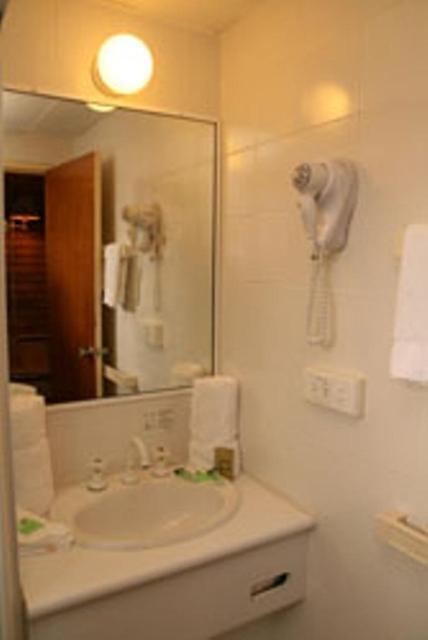 Countryman Motor Inn Даббо Номер фото