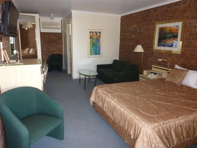 Countryman Motor Inn Даббо Экстерьер фото