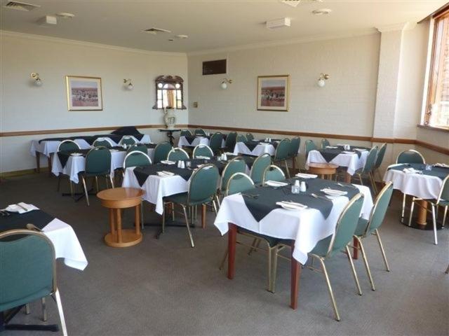 Countryman Motor Inn Даббо Экстерьер фото