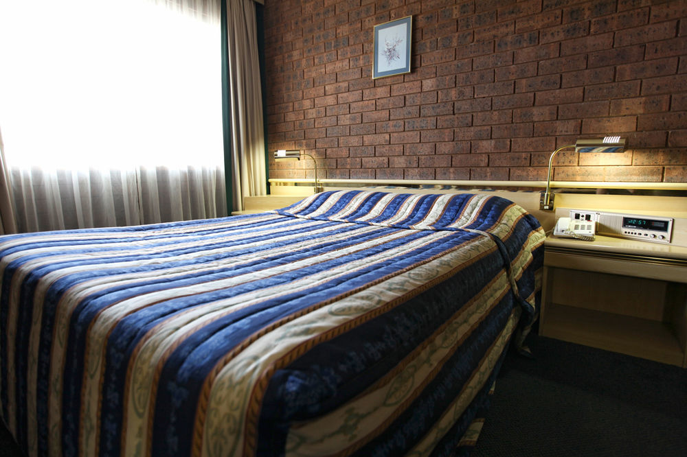 Countryman Motor Inn Даббо Экстерьер фото