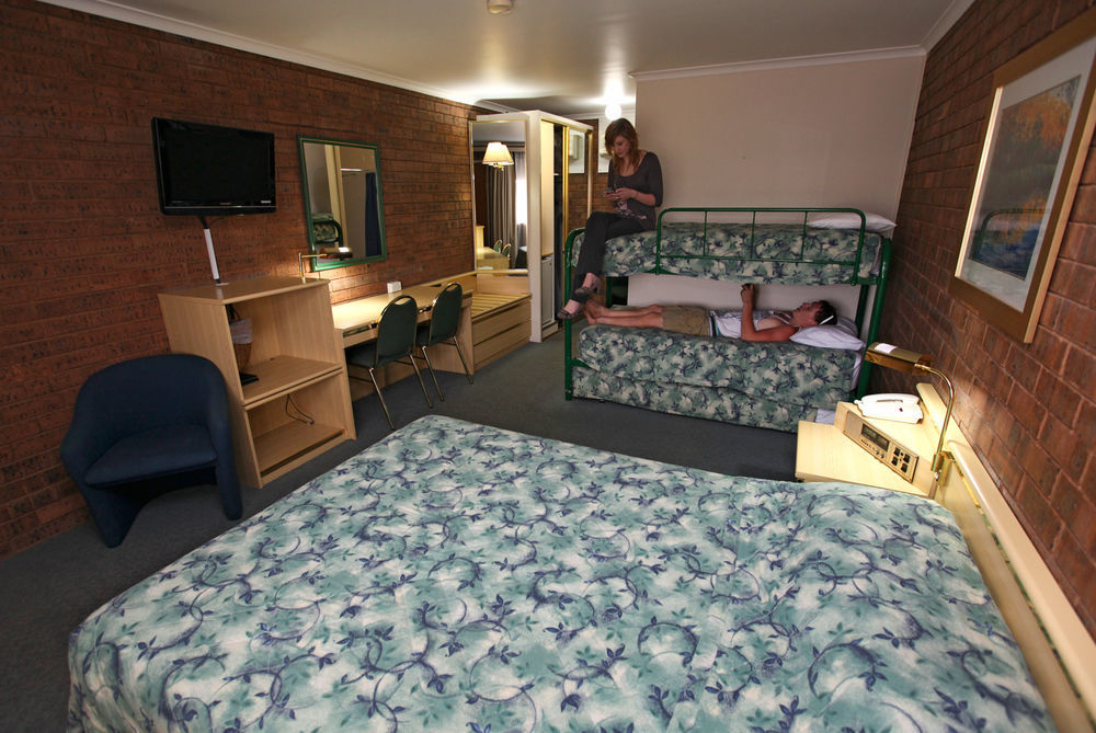 Countryman Motor Inn Даббо Экстерьер фото